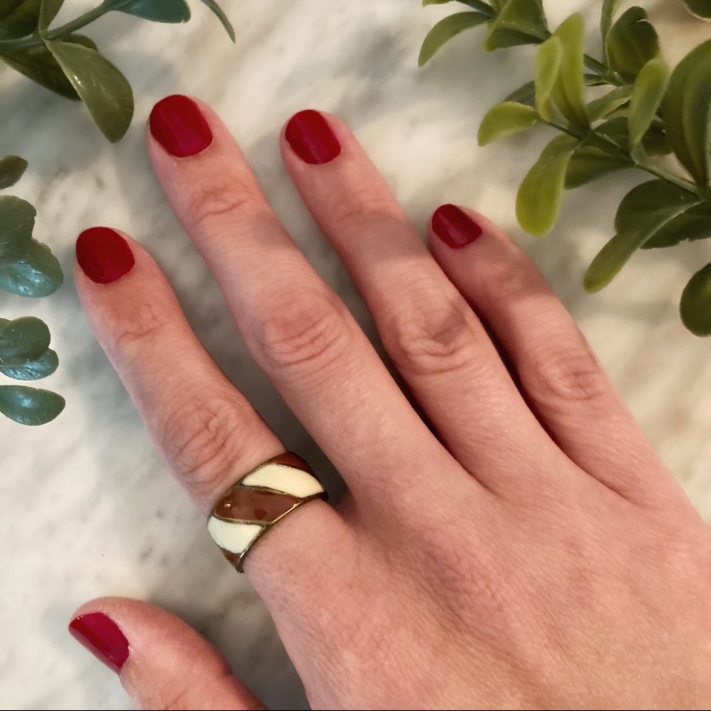 Brown/white/gold statement ring